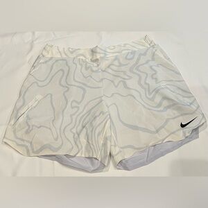 Professional Athletes Nike Dri-FIT Print Training Shorts 
White/Grey-Size XL
